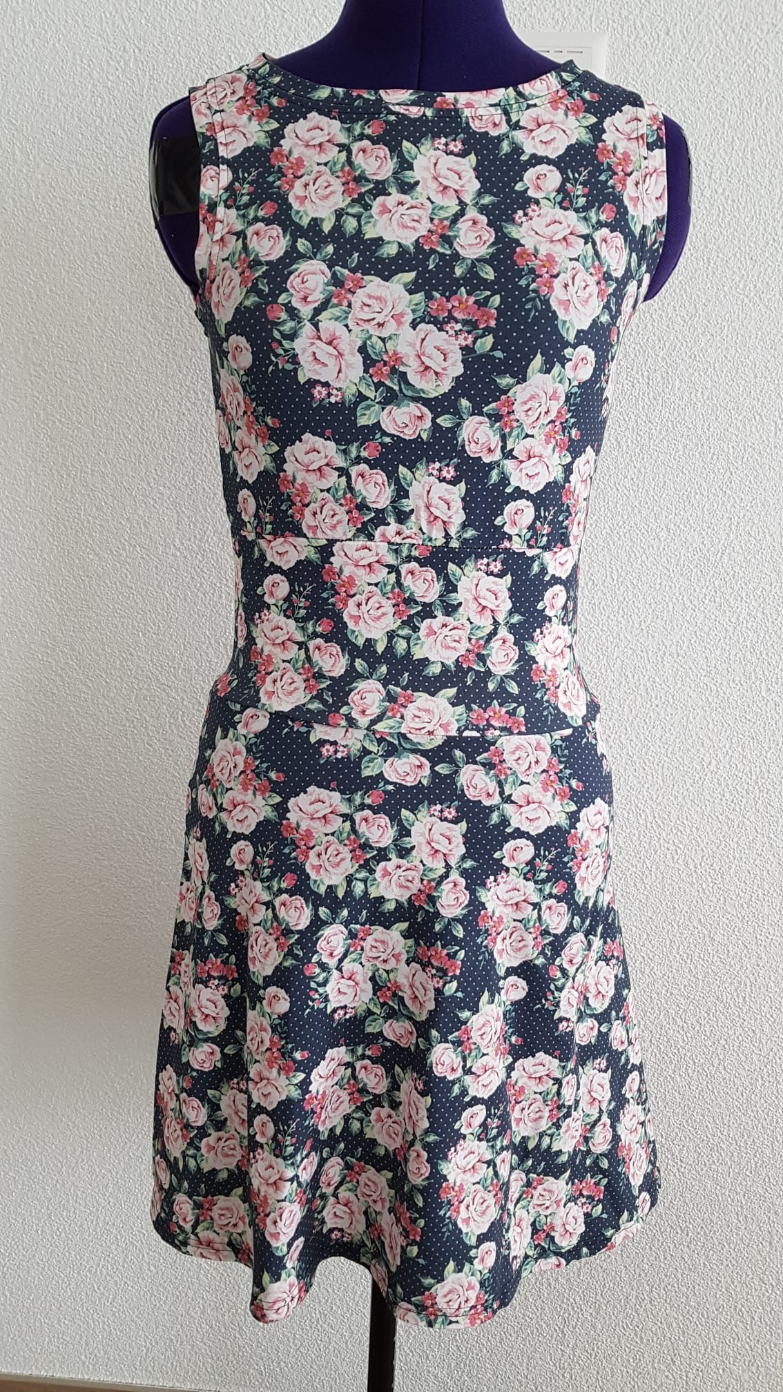 Röschenkleid Retro Grösse 34/36