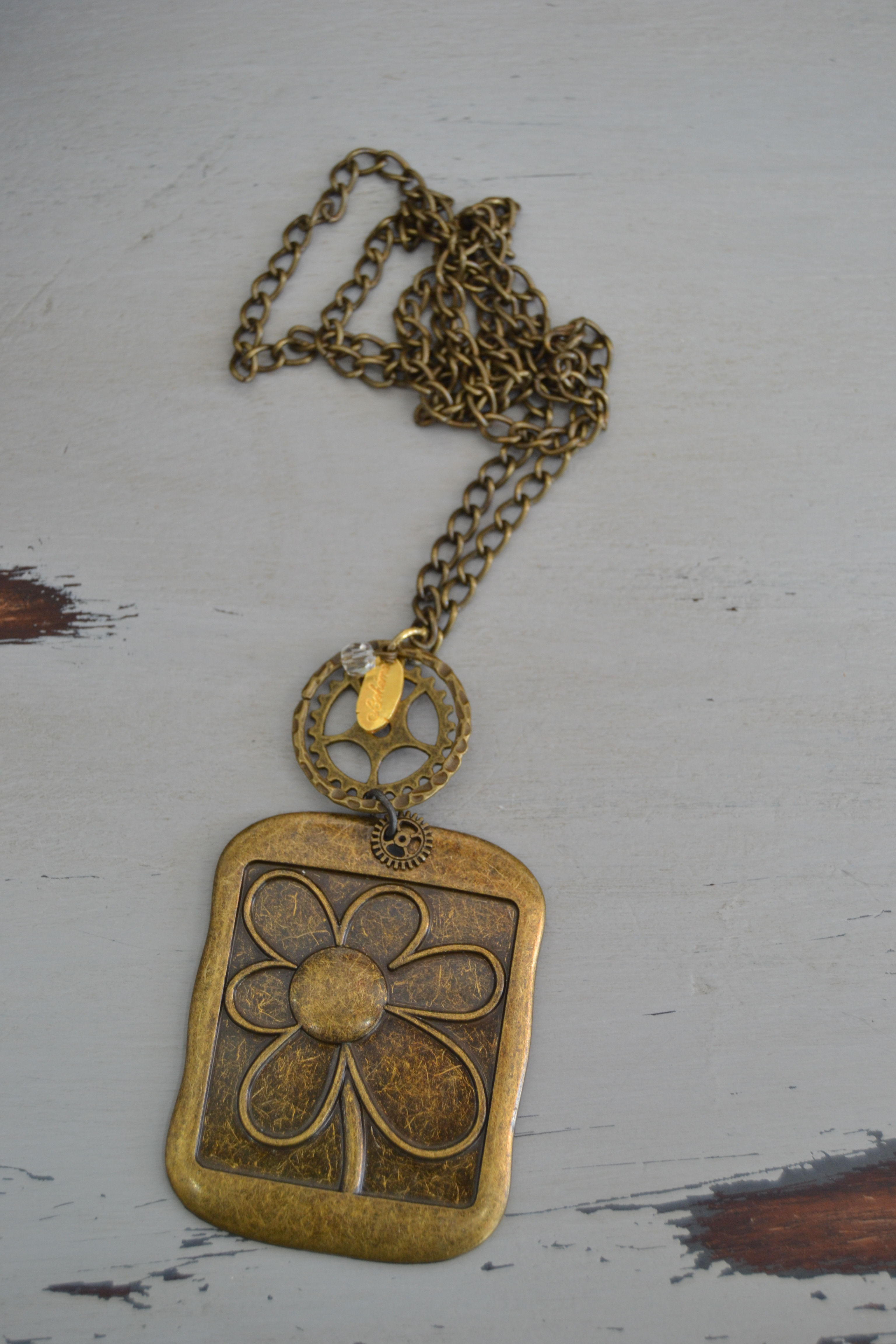 COLLAR FLOWER