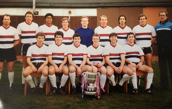 Old Es Vintage Team Photo
