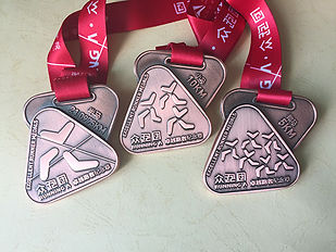 We offer custom trophies in a variety of premium materials – pure aluminum, crystal, solid copper with green crystal accents, zinc alloy, and more. Whether for sports events, corporate awards, or school ceremonies, each trophy is tailored to your design.