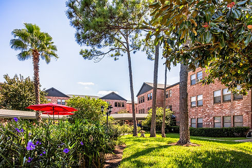 Senior Living Houston Courtyard