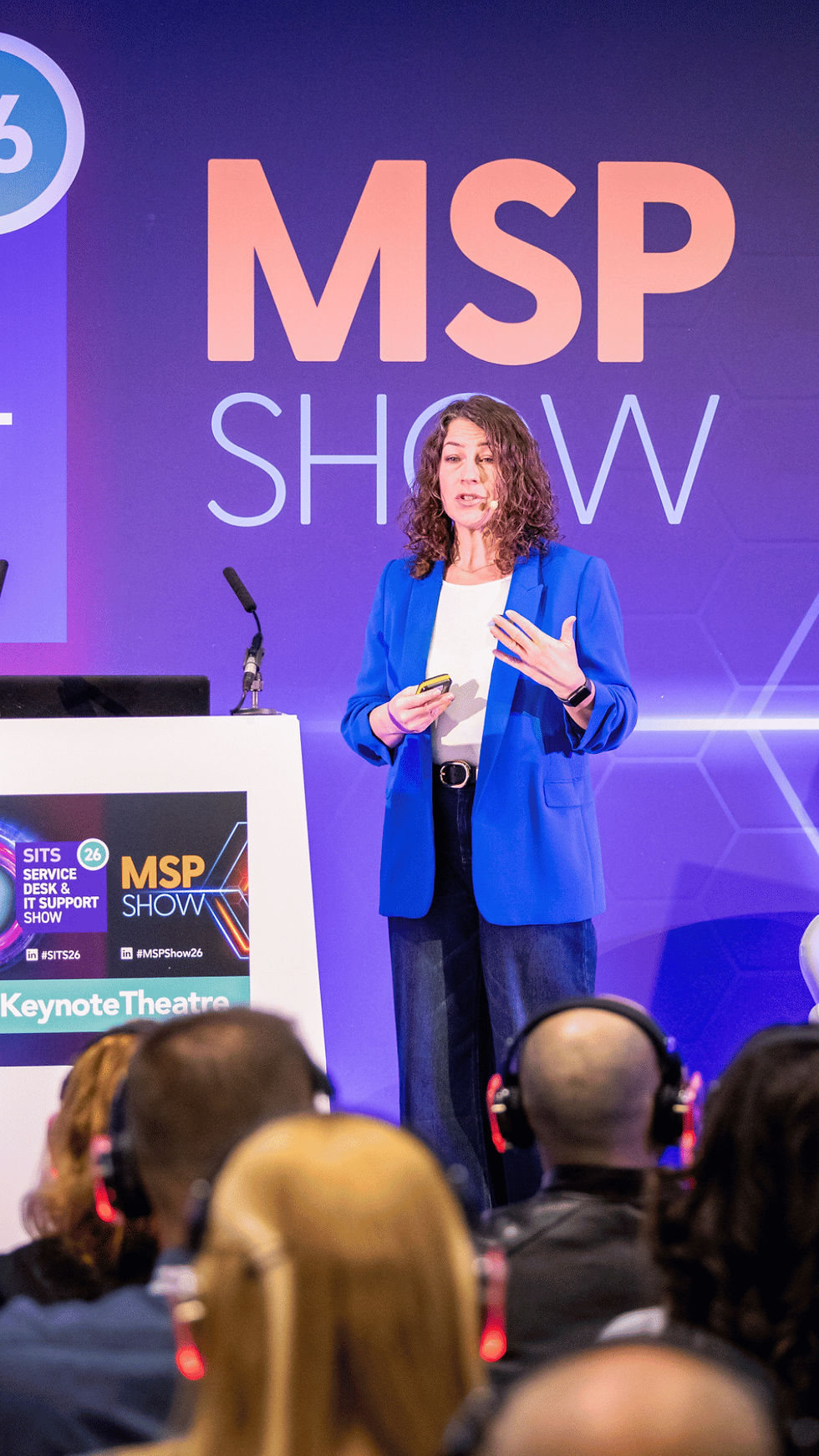 Leadership coach Zoë Thompson keynote speaking at the SITS and MSP Show