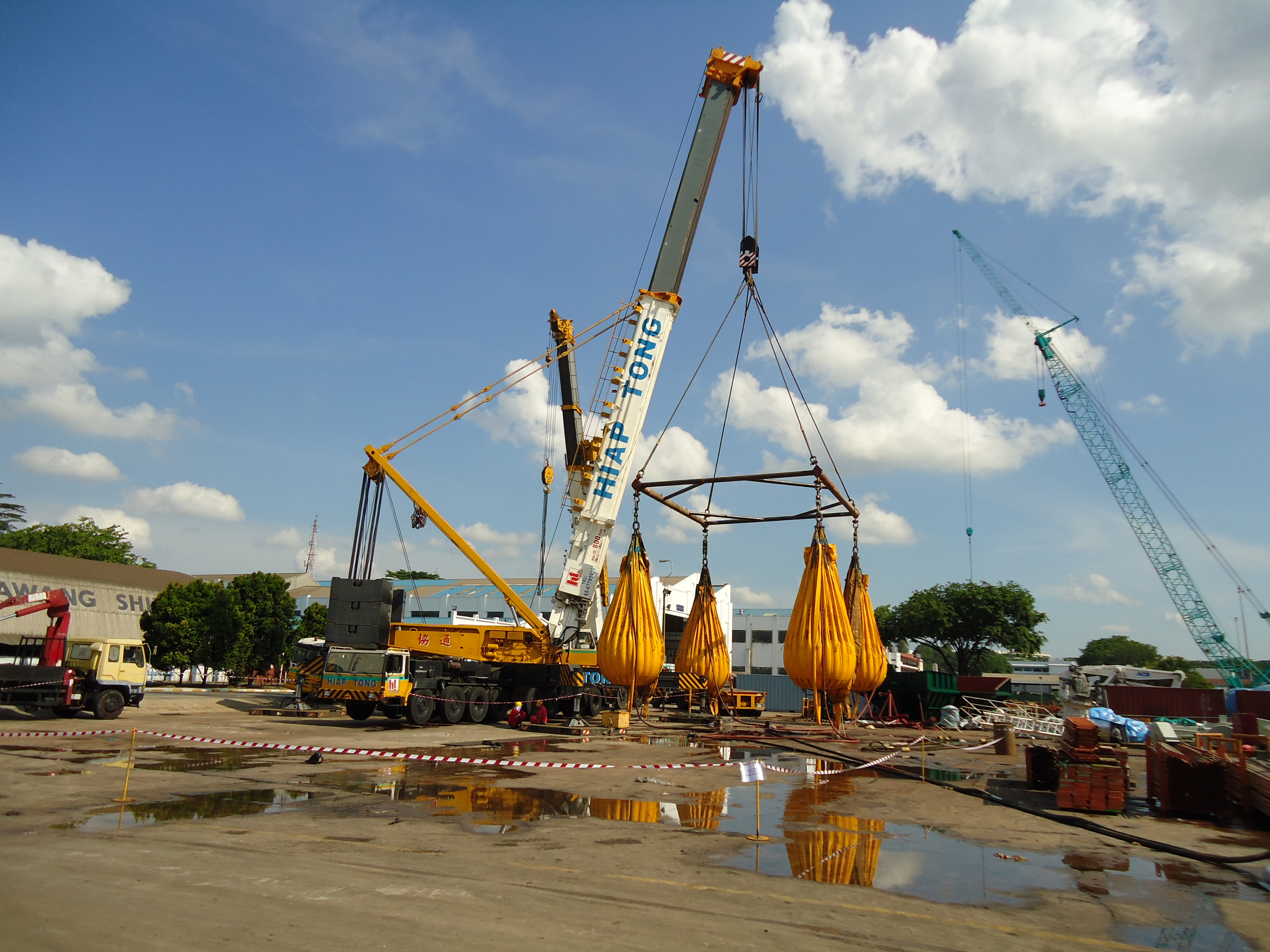Hiap Tong Corporation Ltd. Crane & Transportation