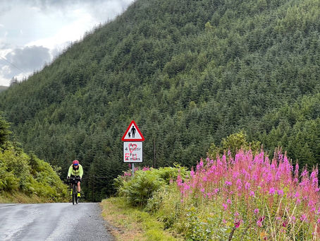 Lon las Cymru - Day 3. Less rain but more hills ⛰😂🏴󠁧󠁢󠁷󠁬󠁳󠁿