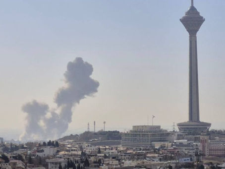 Израиль нанес удары по объектам в Иране