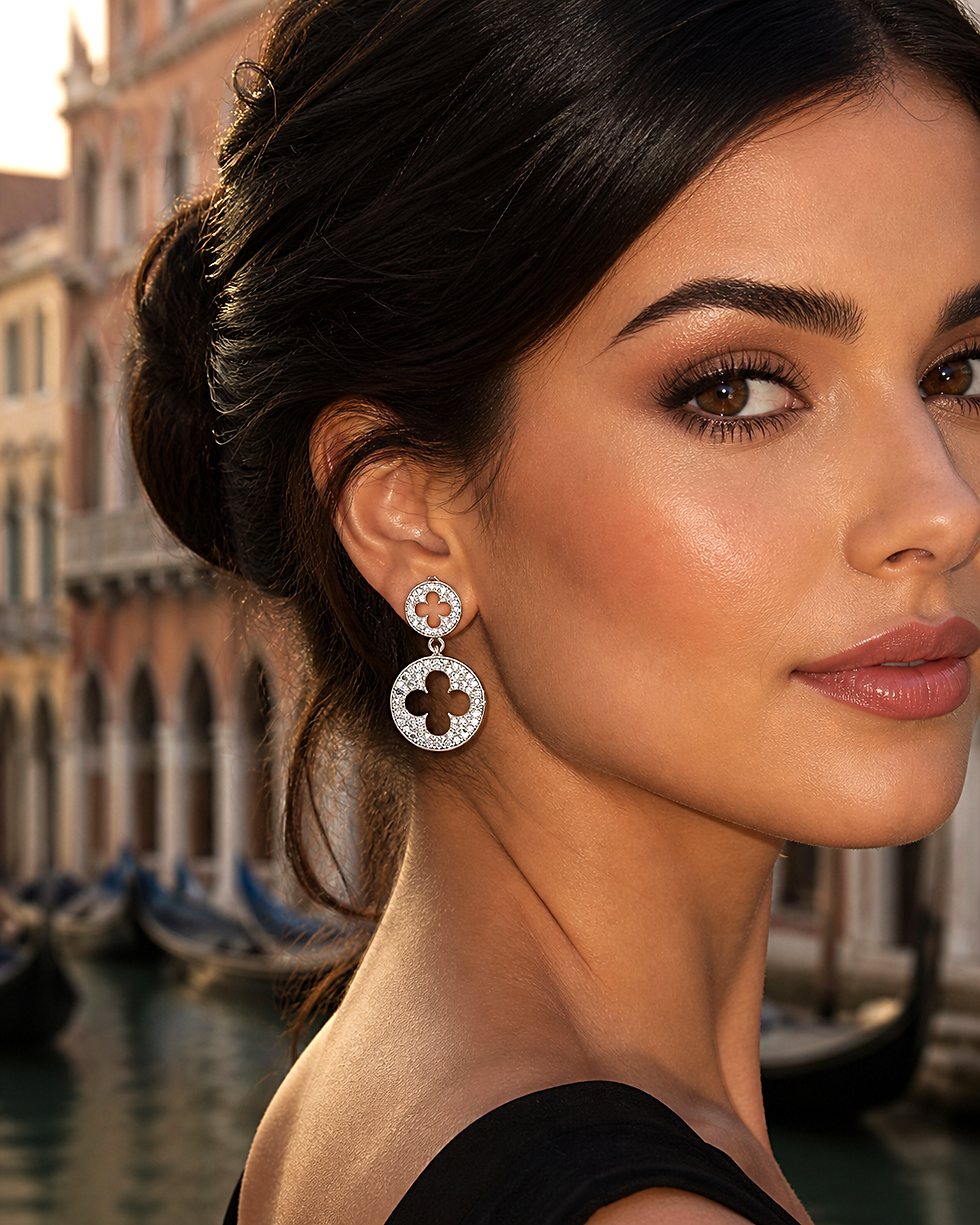 Orecchini pendenti con rosoni veneziani in stile gotico fiorito con zirconi