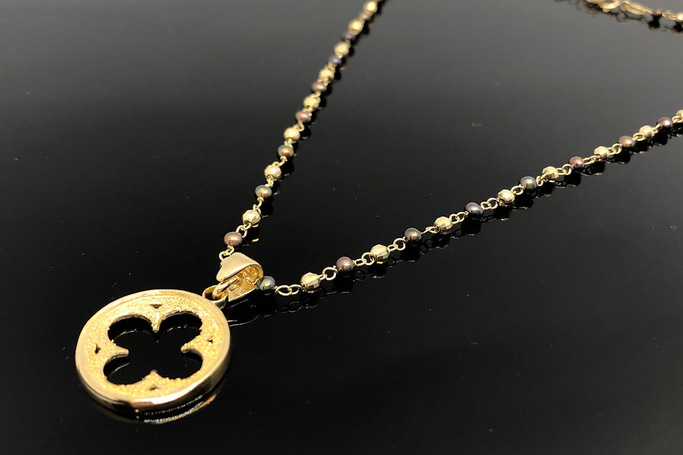 Miniaturbild: Collana con perle nere e Rosone Gotico Fiorito Veneziano