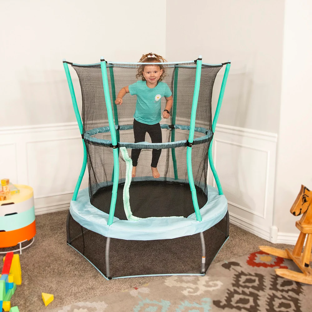 12 Round - Trampoline service image