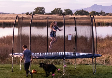 13 Square - Trampoline service image