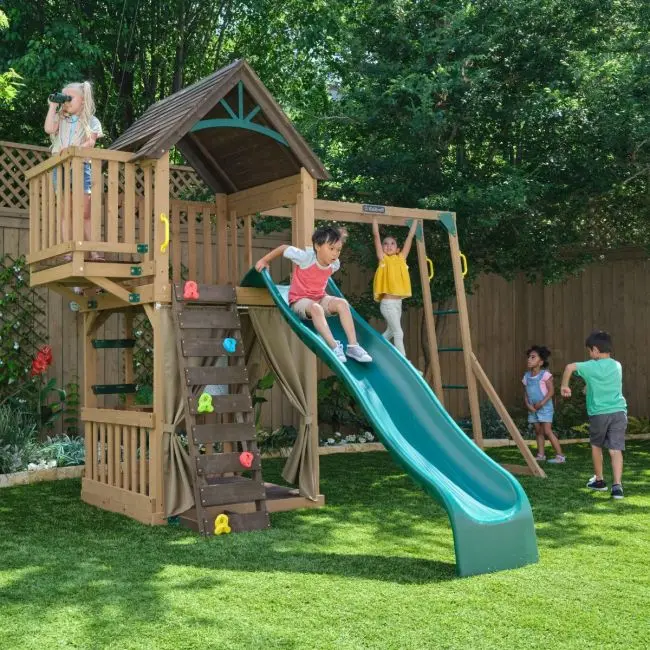Hangout Hideaway Clubhouse service image