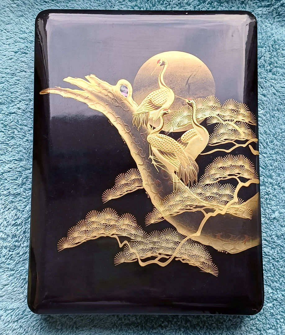 Thumbnail: Japanese Tamatebako - Treasure Box