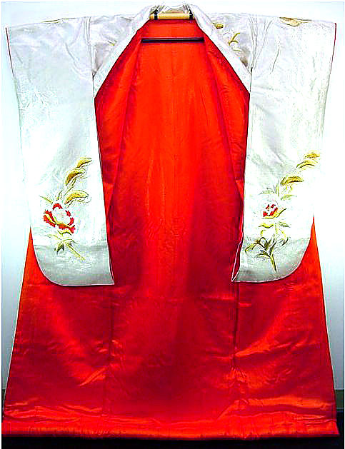 Thumbnail: Phoenix Embroidered Uchikake