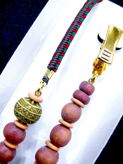 Thumbnail: Wood Bead Tasuki Kimono Sleeve Clip