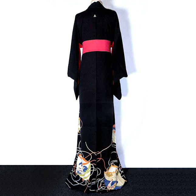 Thumbnail: Geisha's Itomaki Design Hikizuri kimono