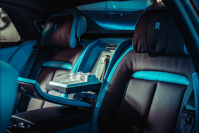 rolls_royce_ghost_black_badge_2022_104.jpeg