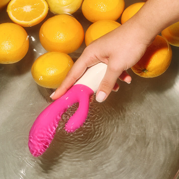 תמונה ממוזערת: LELO Ina 2 Wave • ללו אינה 2 וייב ("גל"): ויברטור ארנב עם תנועת אצבעות מעסות