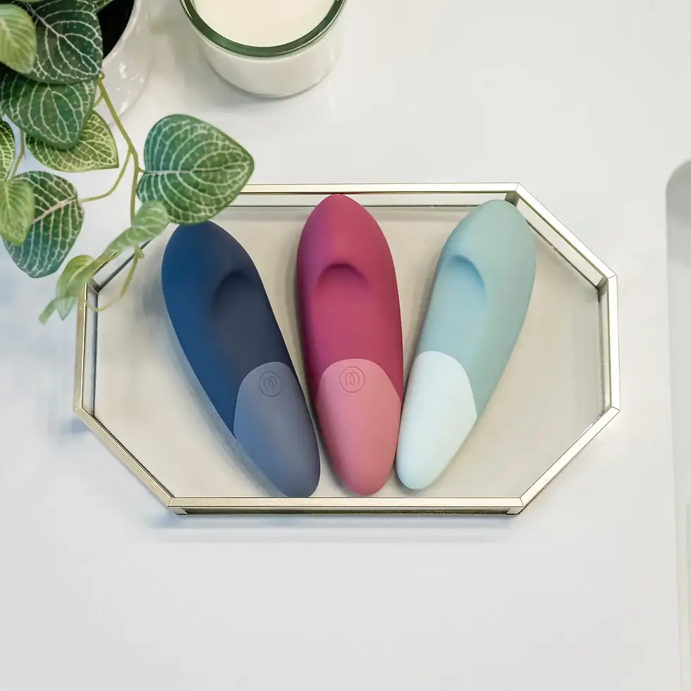 תמונה ממוזערת: Womanizer Vibe • וומנייזר וייב: ויברטור שקט שכבר לא יונק אלא רוטט עם אולטרה גלים