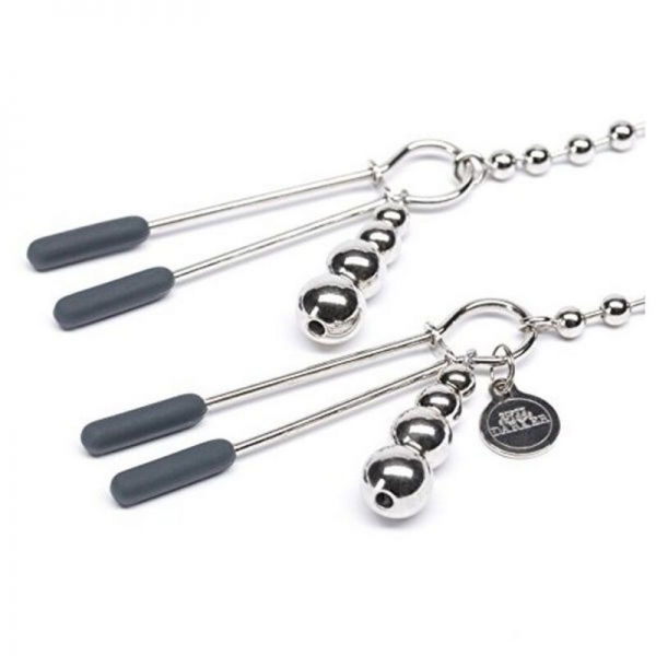 תמונה ממוזערת: Fifty Shades of Grey Nipple Clamps • חמישים גוונים של אפור: מצבטי פטמות עם שרשרת