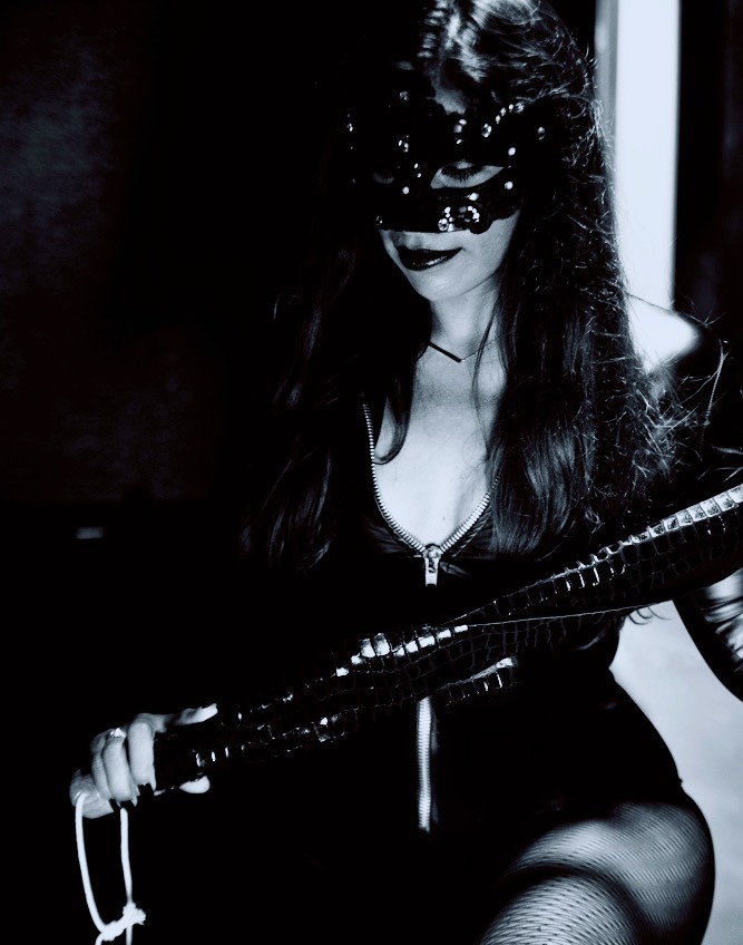 Writer: Dominant Princess Nina