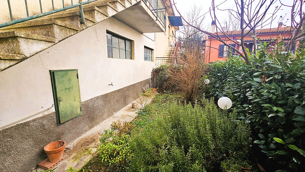 Miniatura: Terratetto con cantine e terreno agricolo
