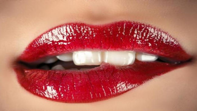Pt Solid Gold Berjangka ~ Cara Cerdas Menjaga Kondisi Bibir Tetap Sehat