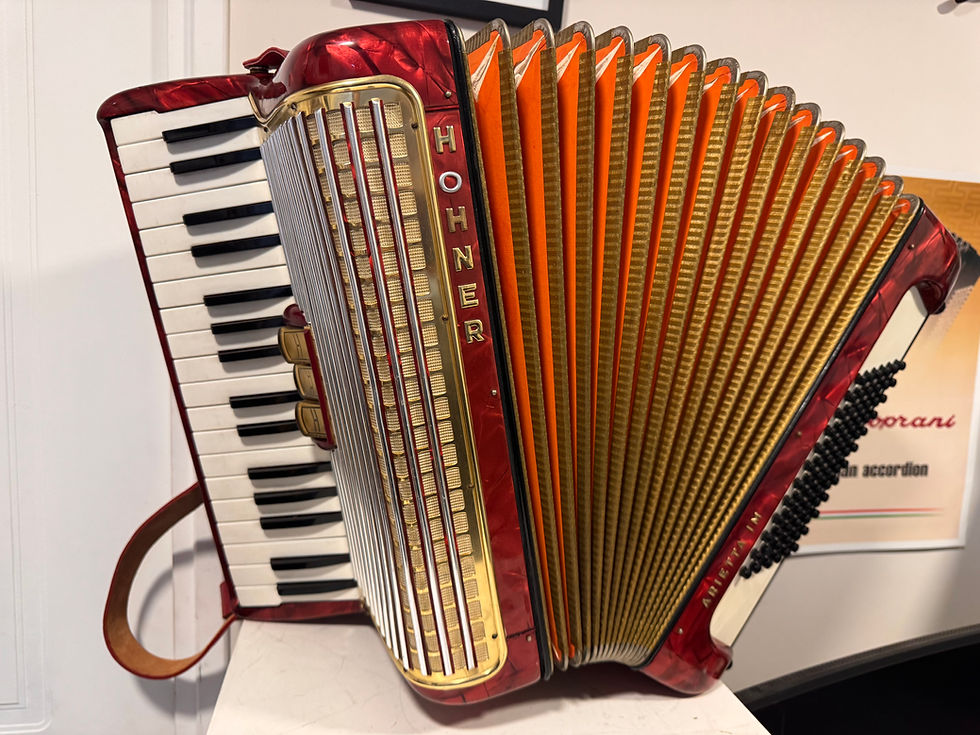 Miniatura: Acordeón Alemán Hohner Arieta II , 72 bajos