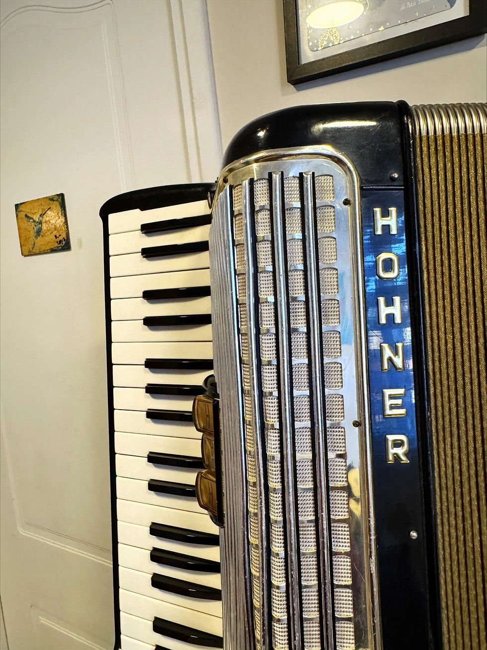Miniatura: 🇩🇪Acordeón Alemán Hohner Concerto II  , 72 bajos