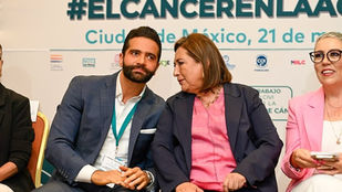 ¡Realizamos la firma de #ElCáncerEnLaAgenda 2024 con primera persona candidata a la Presidencia de la República en responder a nuestro llamado!