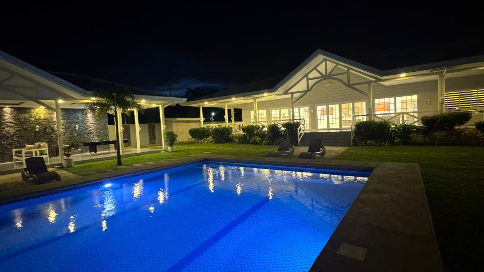 1 HECTARE FARMHOUSE ON SALE