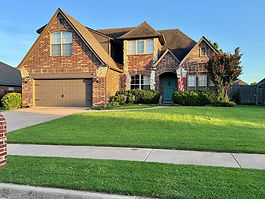 2,742 sqft