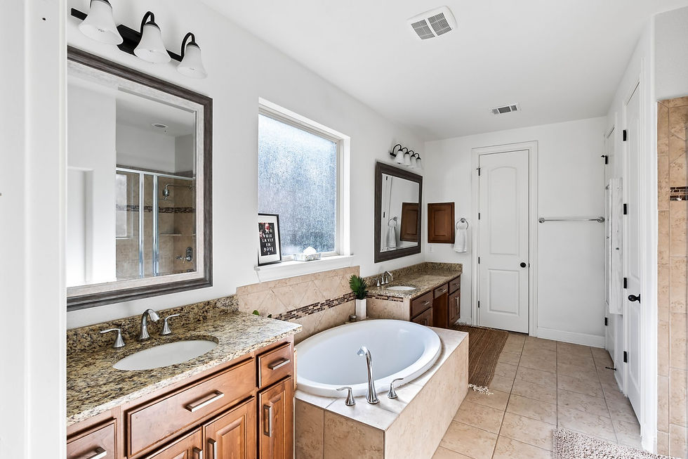 5_profphoto_(174 Jayne Cove)_(Bathroom3)-1.jpg