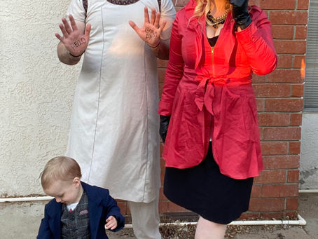 Umbrella Academy family costumes for Quarantine Halloween