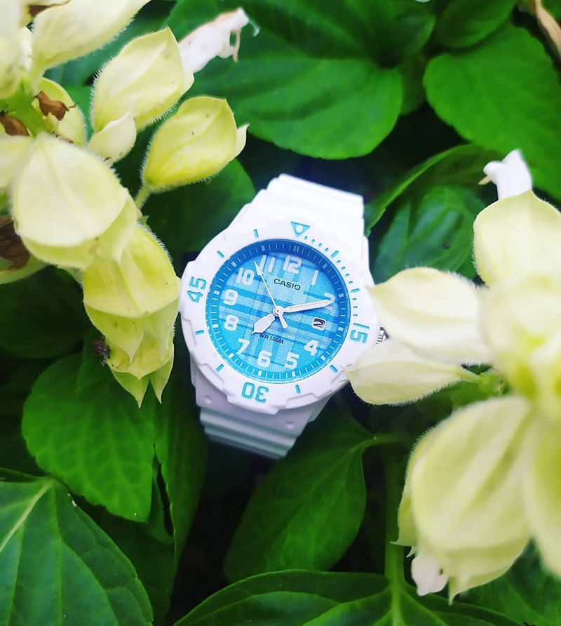 Thumbnail: Casio Unisex Watch LRW-200H-2C