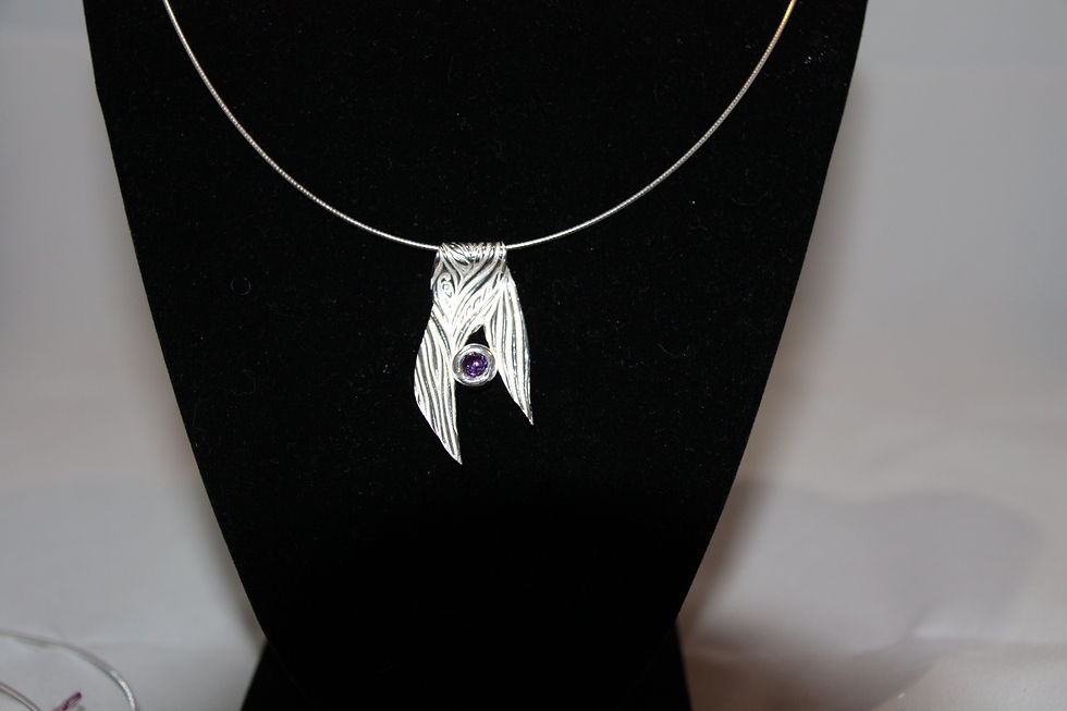 Flowing Leaf Pendant
