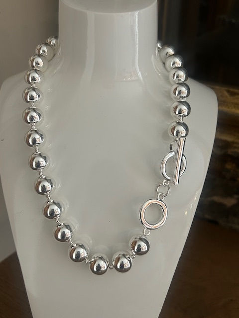 Silver plated ball necklace,easy Tbar closing,