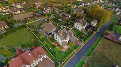 Вид сверху на дом