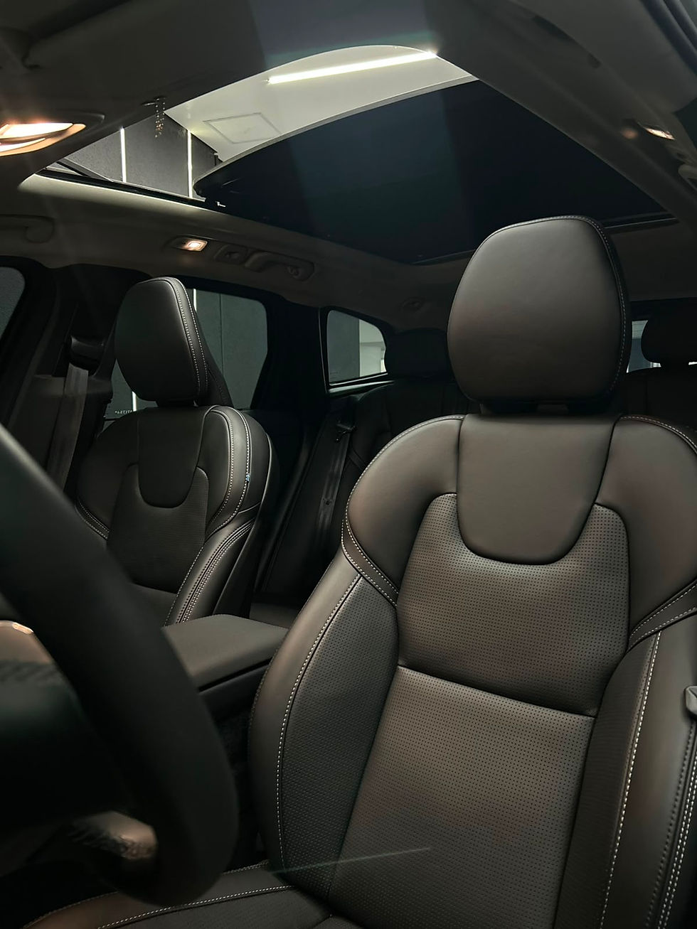 Miniatura: VOLVO XC60 2.0 T8 PHEV ULTRA DARK AWD GTK 2026 BLINDADO  KM 5.103