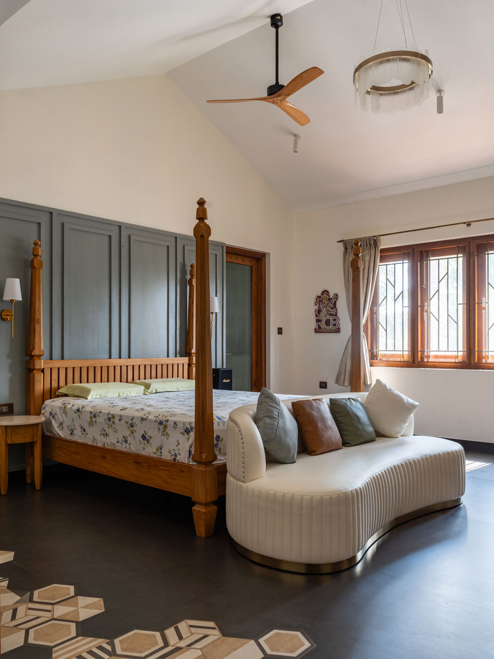 2. Interior (44)