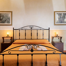 Fico d'India - Queen Bed.jpeg