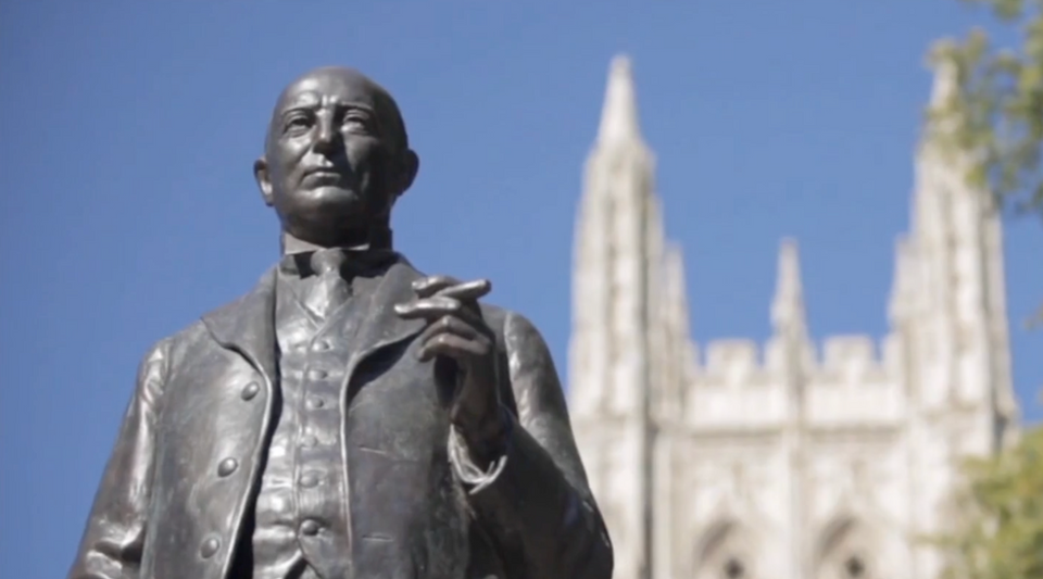 duke statue