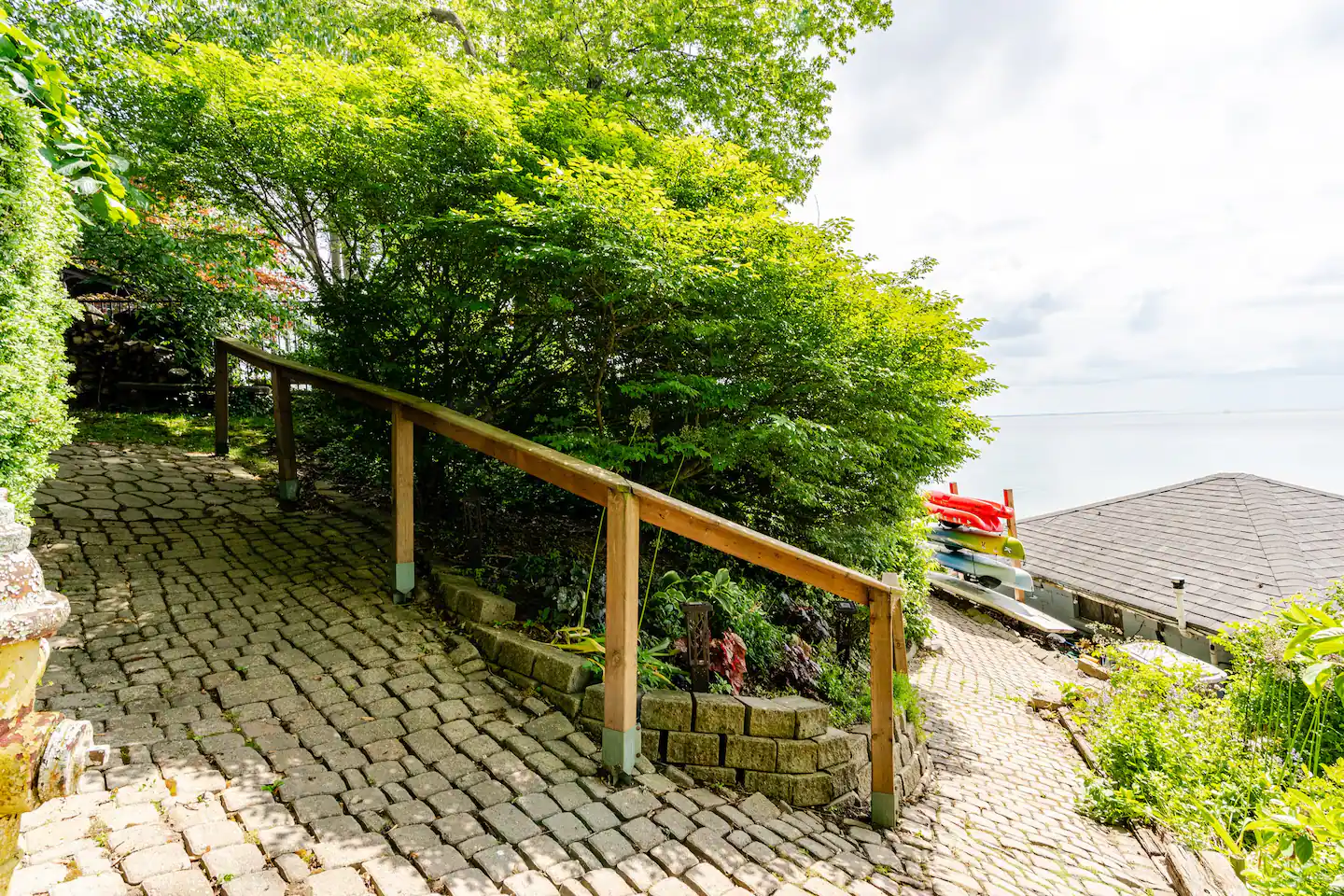 glimpses of the small lake house