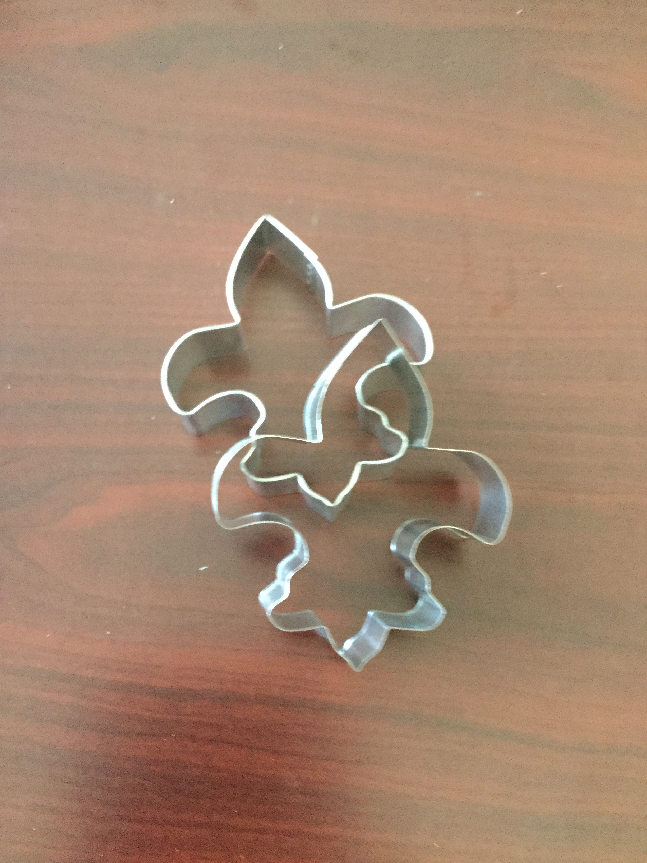 Fleur-de-lis cookie cutter