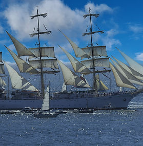 Tall ships ideally in sail