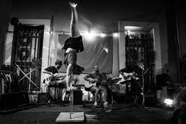 Recto verso_Maëlle Degroote_Compagnie Similaire_Rue d'la frip 2023, Alès