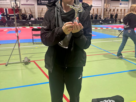 Stolt utøver som deltok i NM i fullkontakt karate