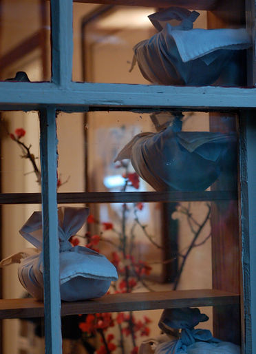 oryoki bowls through window