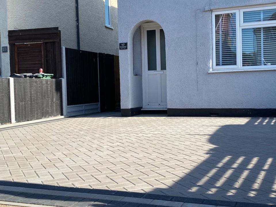 PHOTO-2022-05-20-11-25-45 2.jpg