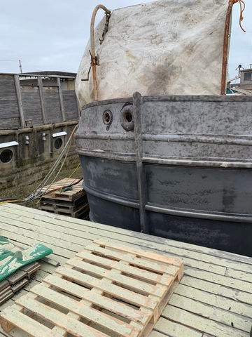 Sand blasting of a boat in Sussex