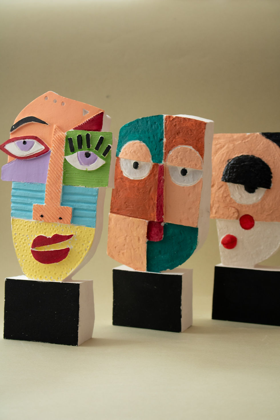 3'lü Soyut Yüz Figürü