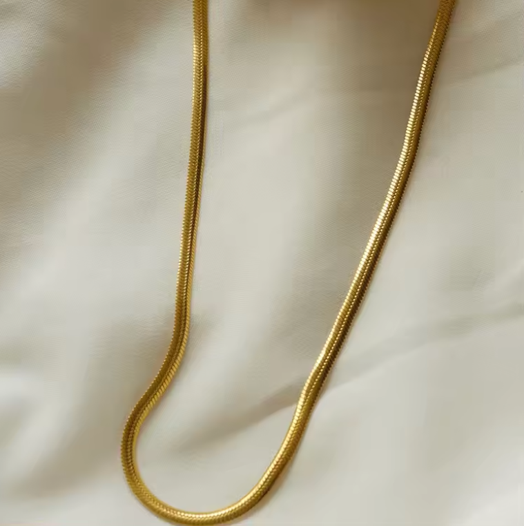 Thumbnail: Loom - 14k Solid Yellow Gold Herringbone Necklace